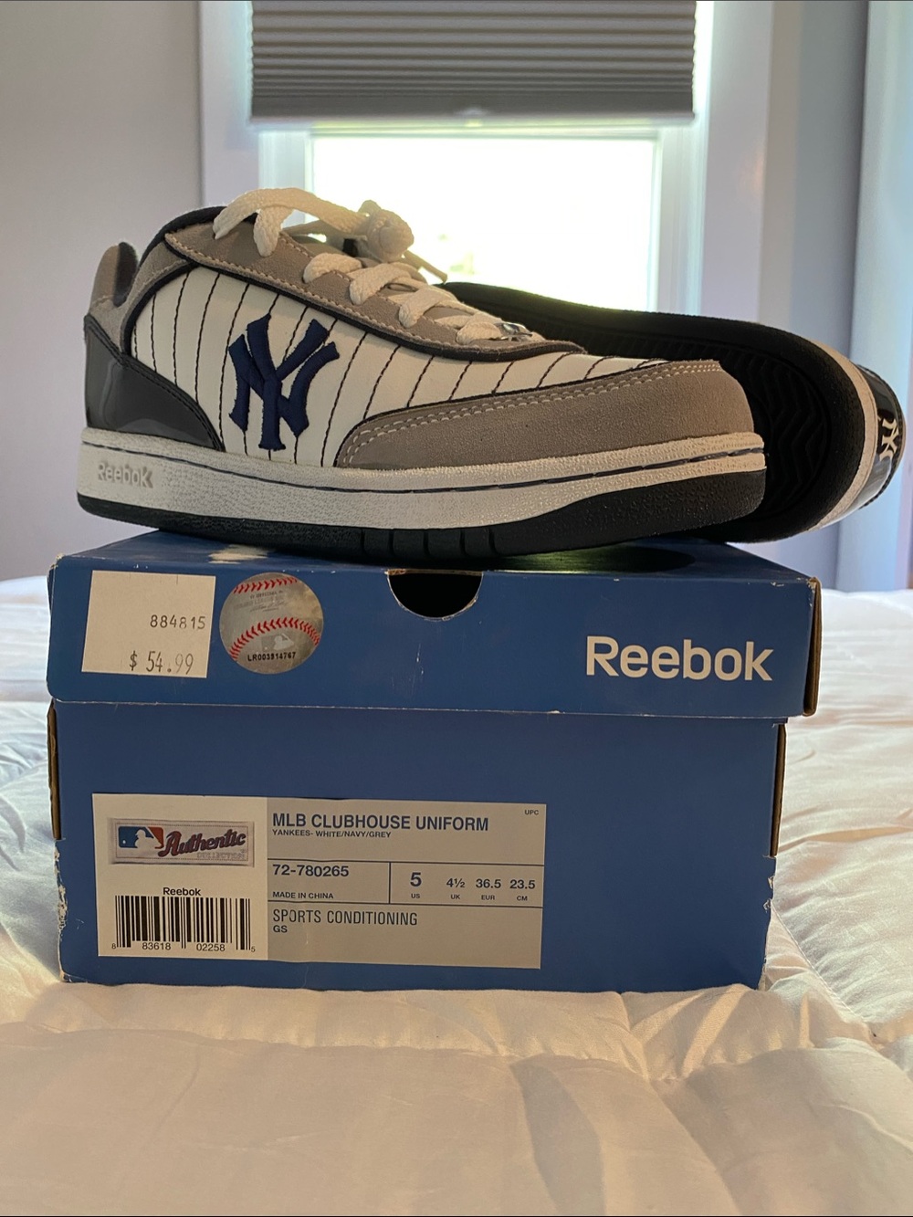 Reebok Kids NY Yankees White Gray Navy Pinstripe Sneakers
